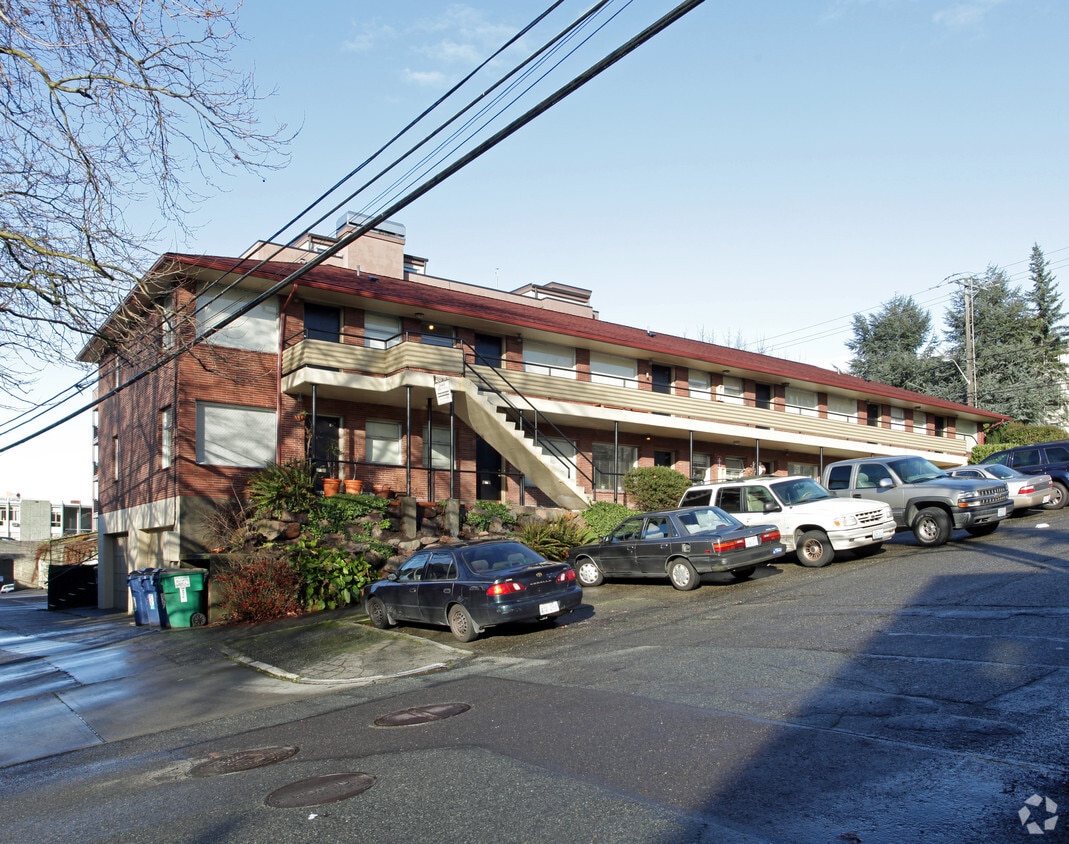 Building Photo - 2601 Eastlake Ave E