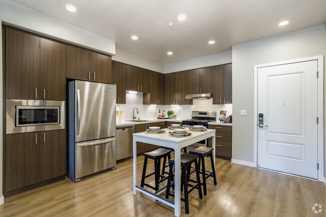 1BR, 1BA - 751SF - Talavera Apartments