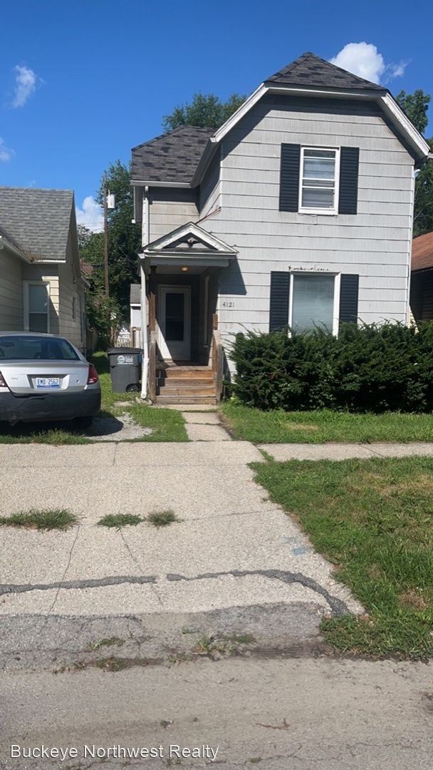 Building Photo - 2 br, 1.5 bath House - 4121 Walker Ave