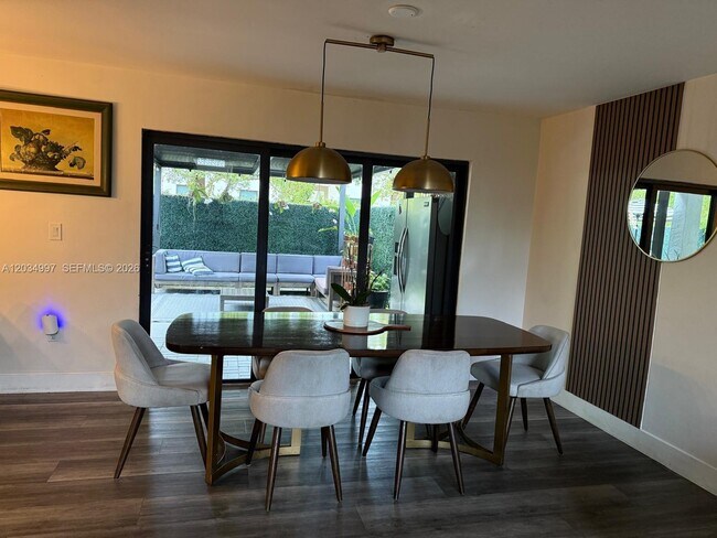 Foto del edificio - 21251 NE 3rd Ct