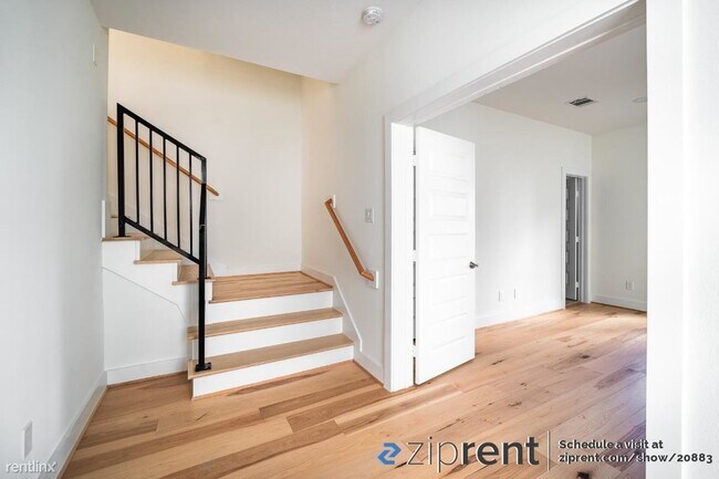 Foto del edificio - 3 br, 3.5 bath Townhome - 2536 Ohsfeldt St...