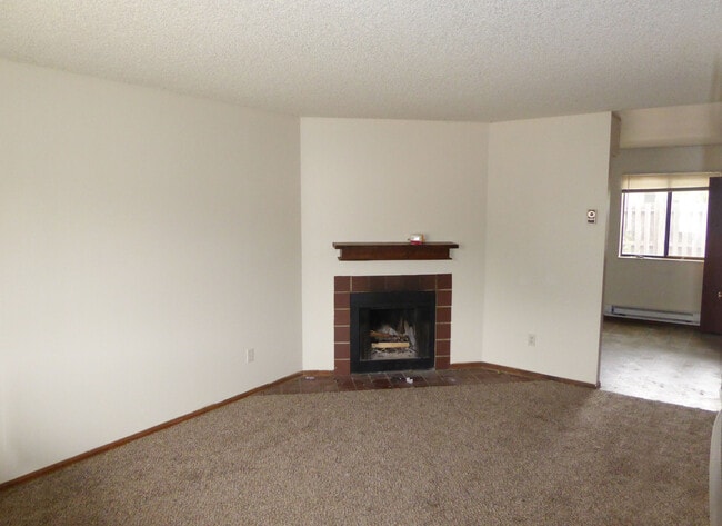 Building Photo - 1640 E Pitkin St