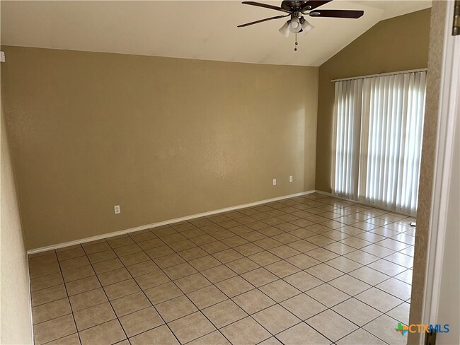 Building Photo - 4508 Wade Dr