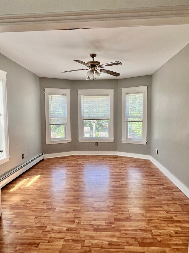 Foto principal - 273 Belmont St
