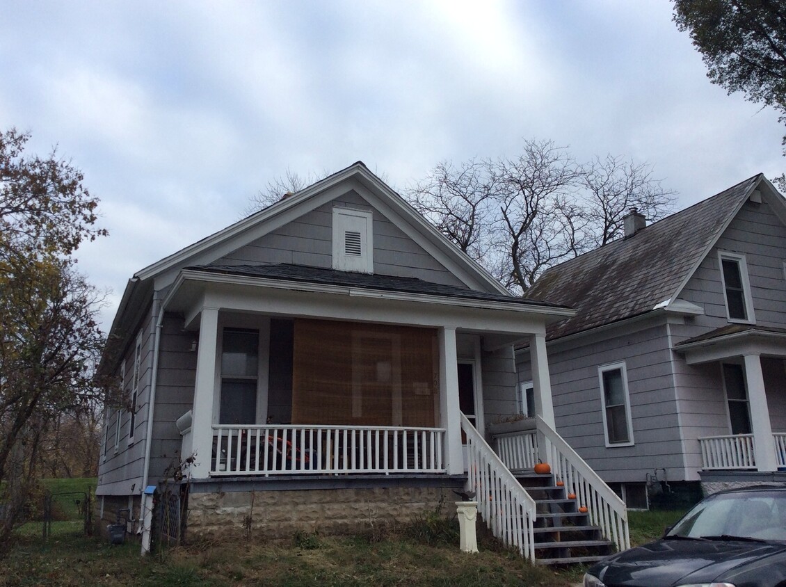 Primary Photo - Adjacent to River Front Fort Wayne, Riverg...