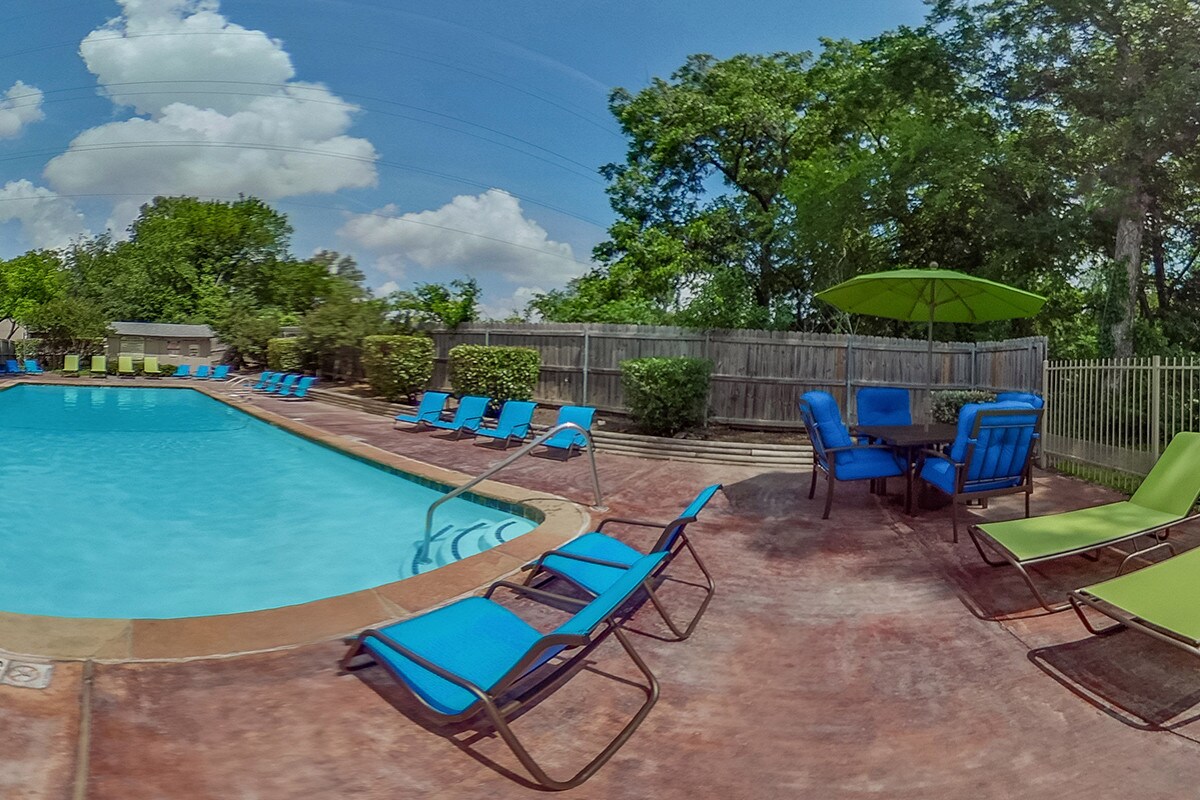 Bel Air on 16th Apartments Plano, TX