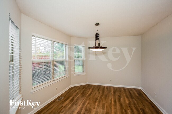 Foto del edificio - 7407 Bancaster Dr