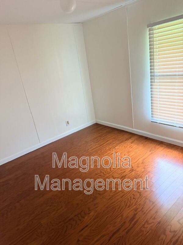 Foto del edificio - 209 Gillburg Estates Ct