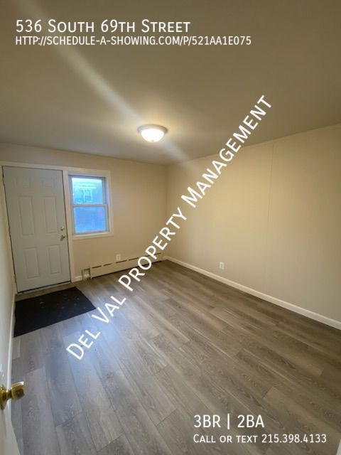 Building Photo - Improved Rent! Updated 3-BD, 2-BTH Townhou...