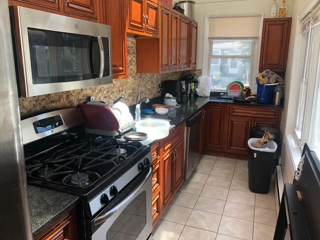 HOUSE FOR RENT ON PRATT ST IN ALLSTON - HOUSE FOR RENT ON PRATT ST IN ALLSTON