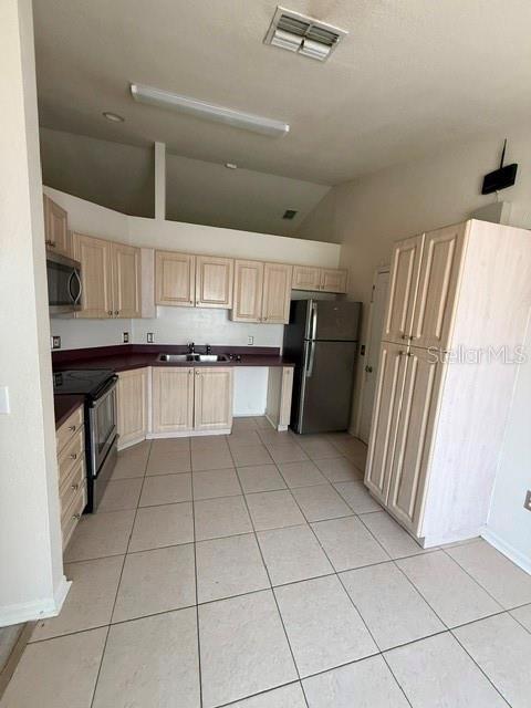 Building Photo - 1157 Normandy Dr