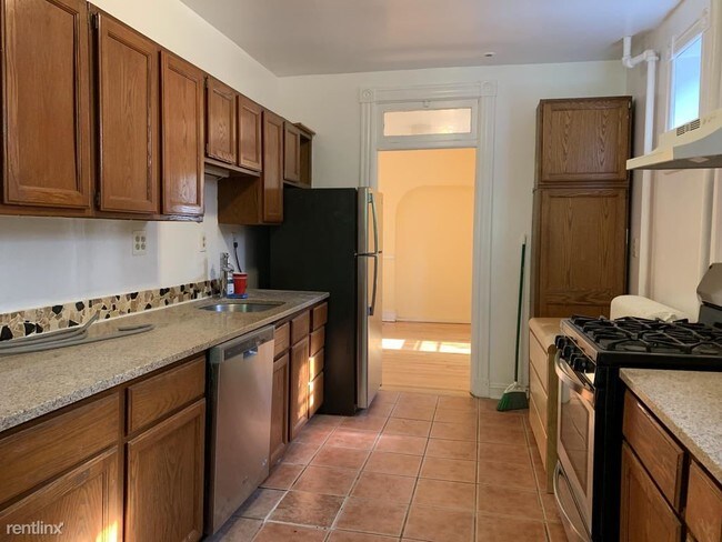Building Photo - 5 br, 2 bath House - 1253 Newton St NE