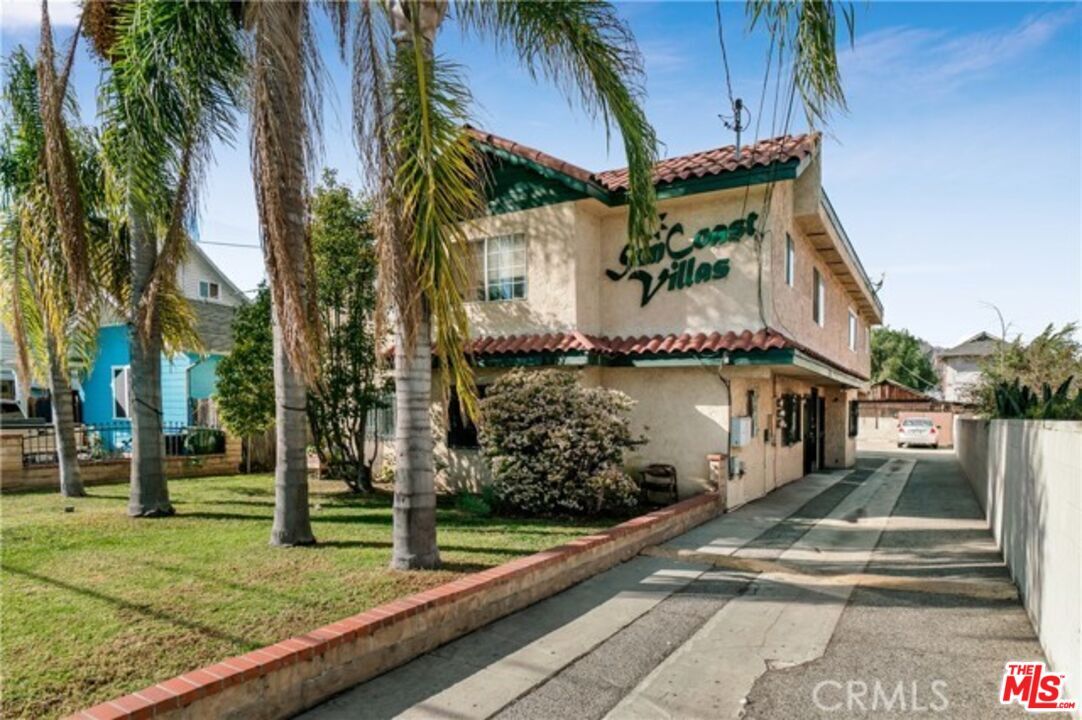Foto principal - 2417 S Budlong Ave