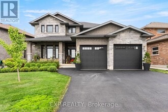 Building Photo - 76 Essex Dr