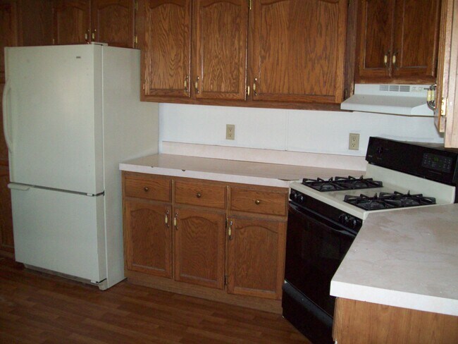 Building Photo - 12025 Baseline Rd