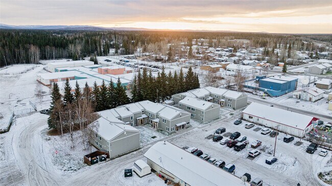 Foto del edificio - 350 S Santa Claus Ln