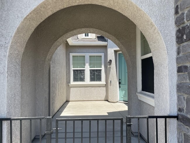 Building Photo - 6408 Vilamoura Way