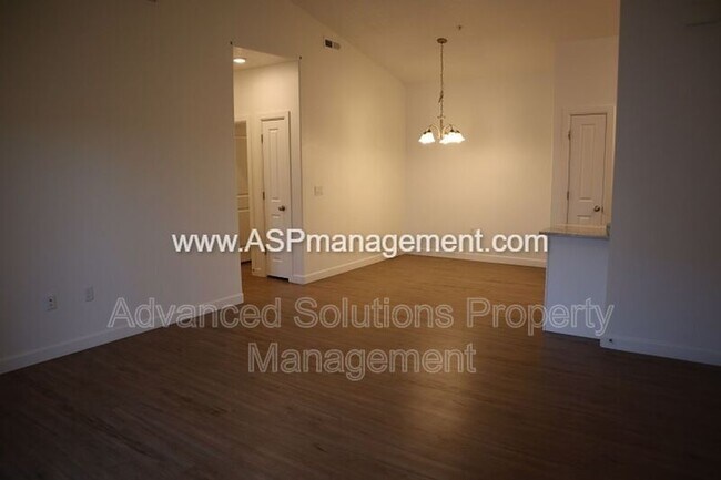 Building Photo - 344 S 740 W
