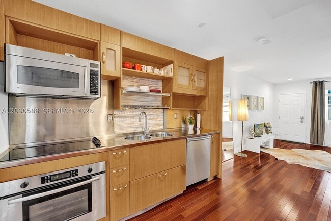 Building Photo - 1340 Drexel Ave