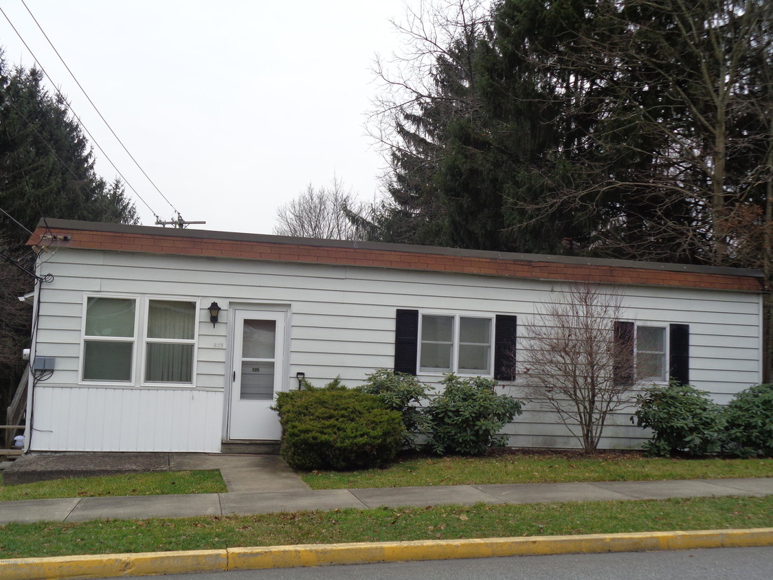 Primary Photo - 125 S Main St