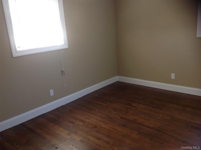 Building Photo - 27 Southridge Dr
