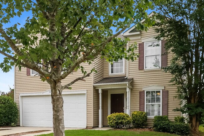 Foto del edificio - 14215 Luscombe Farm Rd