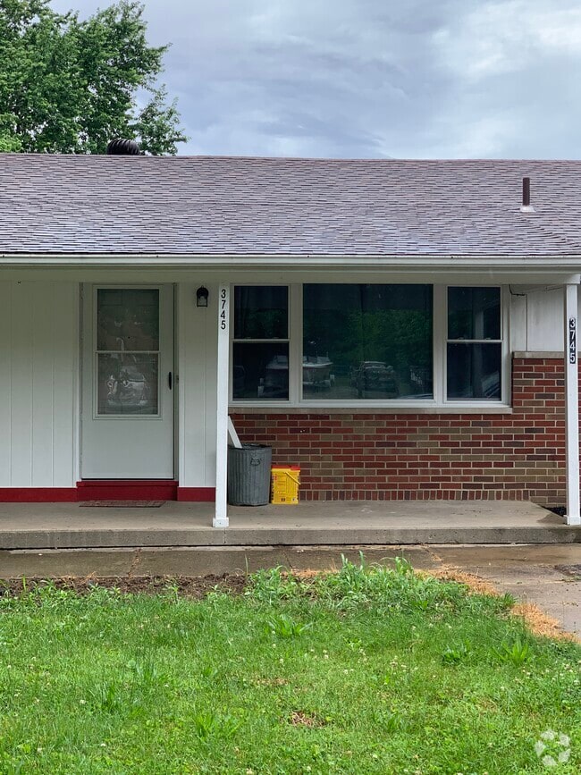 Medway/Enon Apartments for Rent with Hardwood Floors Enon, OH 1