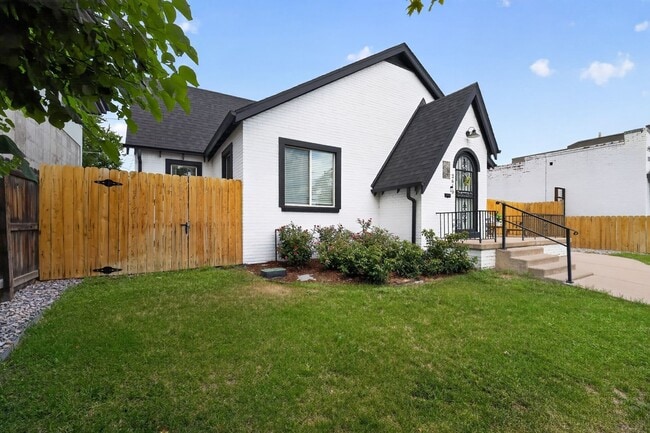 Building Photo - 2615 W Caithness Pl