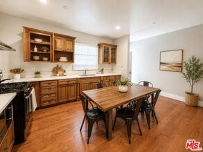 Building Photo - 1212 W 37th Dr
