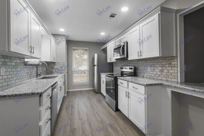 Building Photo - Beautiful 4-Bed 2-Bath Home in Plano!