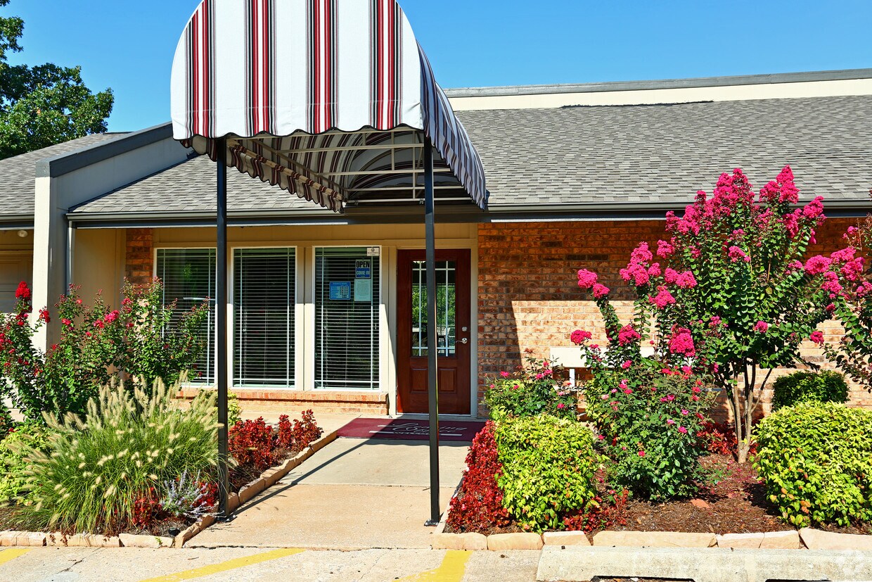 Kickingbird Hills Apartments 1900 Kickingbird Rd Edmond, OK