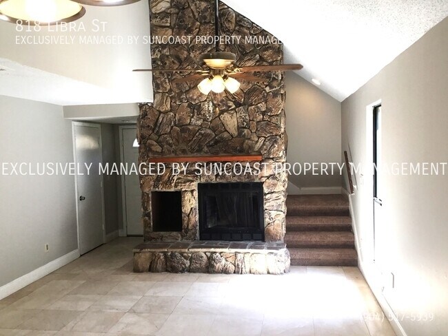 Building Photo - Beautiful 2BR/2BA home in Jacksonville