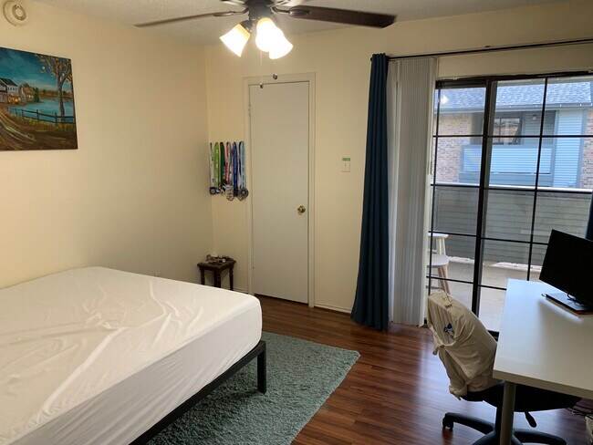 Foto del edificio - 13306 Audelia Rd