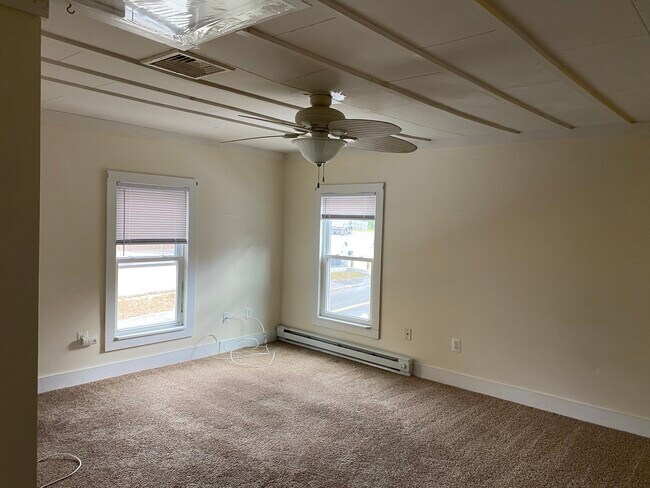 Building Photo - 48 Pleasant St