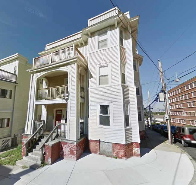 Building Photo - 114 Sawyer Ave