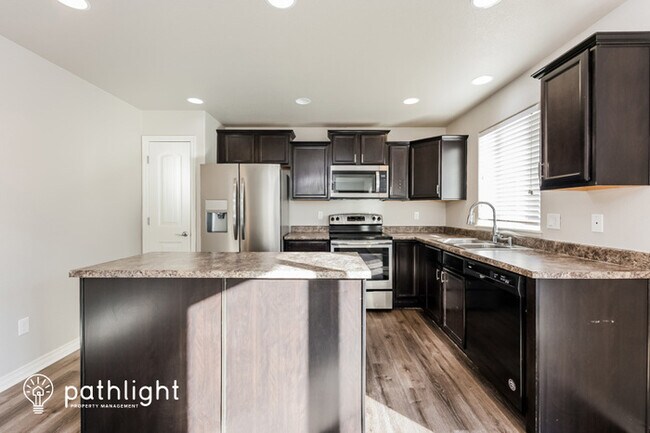 Building Photo - 6135 Wallowing Way