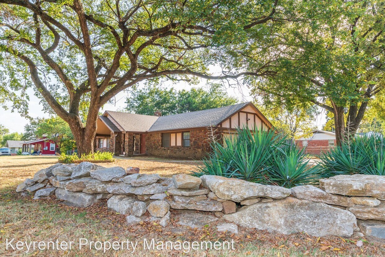 Foto principal - 4 br, 2 bath House - 4702 S Santa Fe Ave