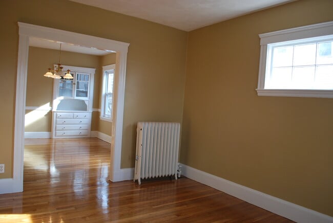 Living Room - 37 Keenan St