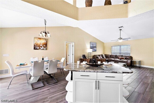 Foto del edificio - 2122 SW 25th St