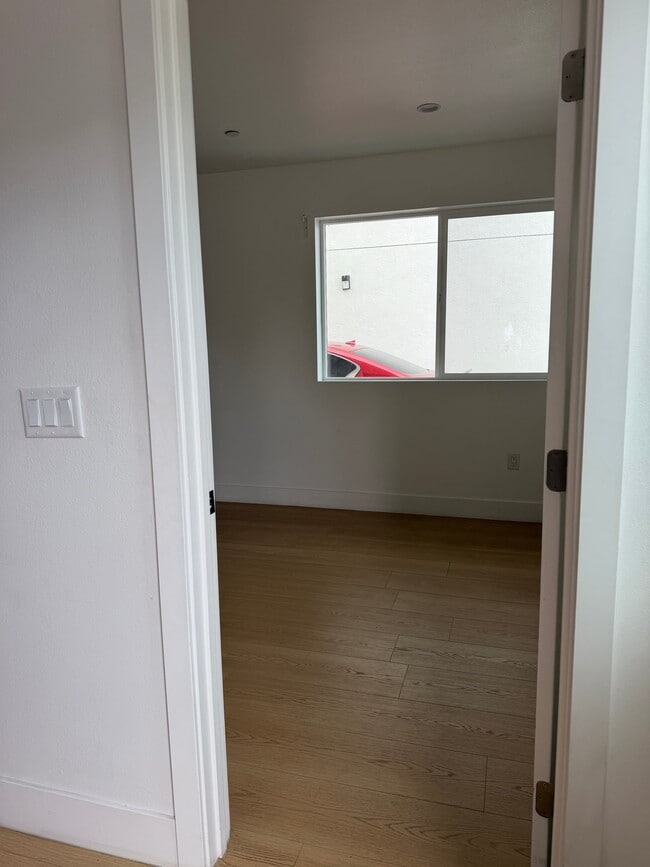 Building Photo - 1400 57th St