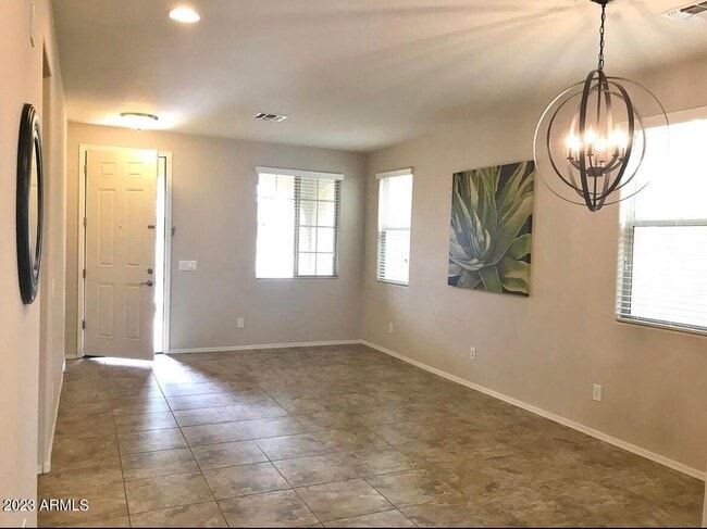 Building Photo - 7255 N 89th Dr