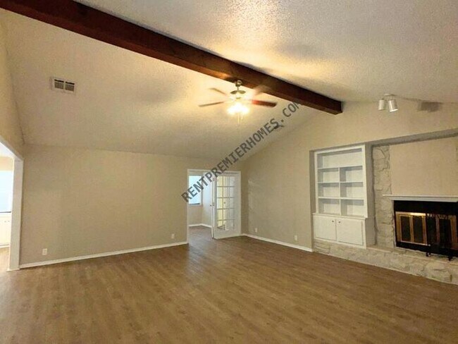 Foto del edificio - 200 Lochwood Cir