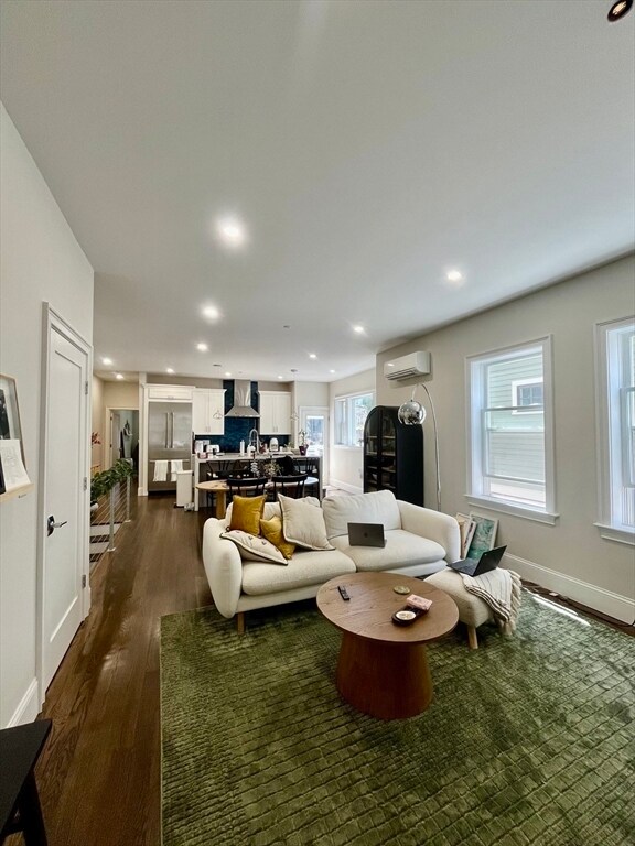 Foto principal - 555 E 5th St