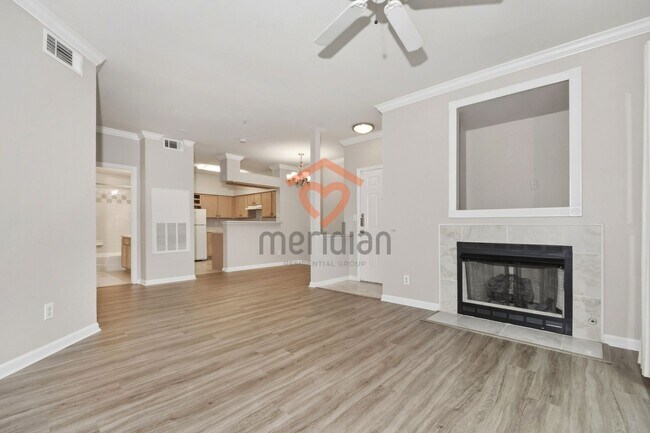 Building Photo - 1 bed / 1 bath on James Island