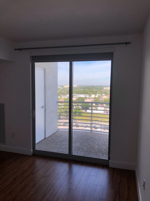 Foto del edificio - 1830 Radius Dr