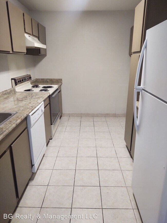 Building Photo - 1 br, 1 bath House - 701 S College #215