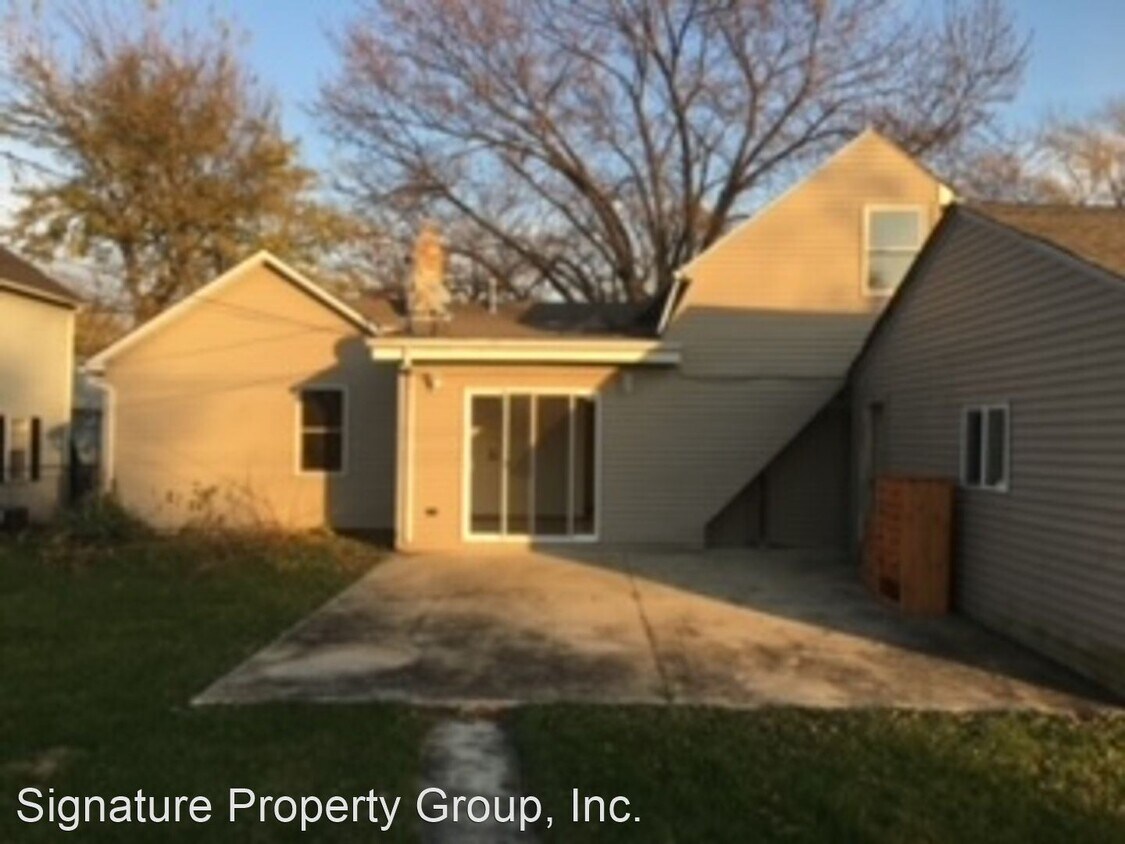 Building Photo - 4 br, 2 bath House - 1012 Warner
