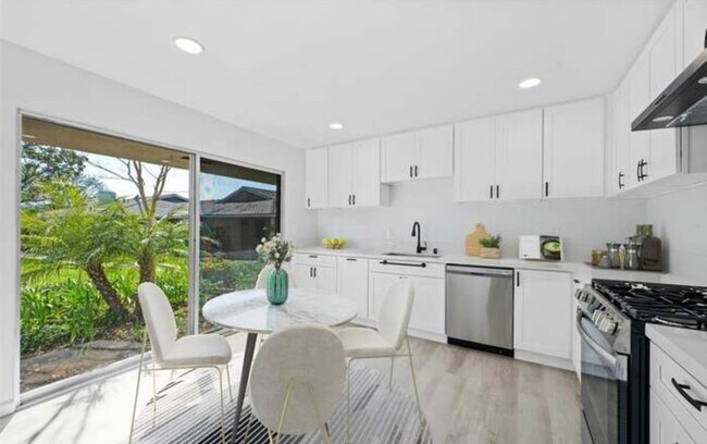 Kitchen - 963 Glencliff St