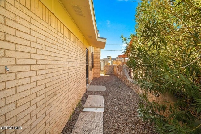 Foto del edificio - 10182 Bon Aire Dr