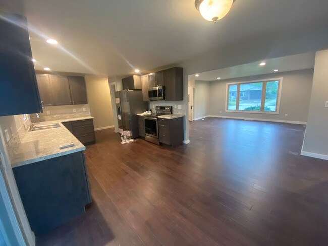 Foto del edificio - FOR SALE!!! 100% Remodeled in 2021, Neenah...